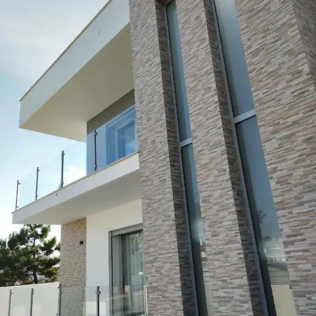 Miranda House 아파트