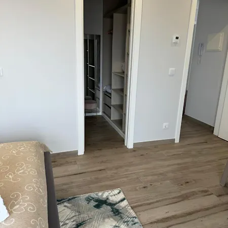 דירה Miranda House