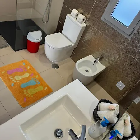 Miranda House * נאזרה