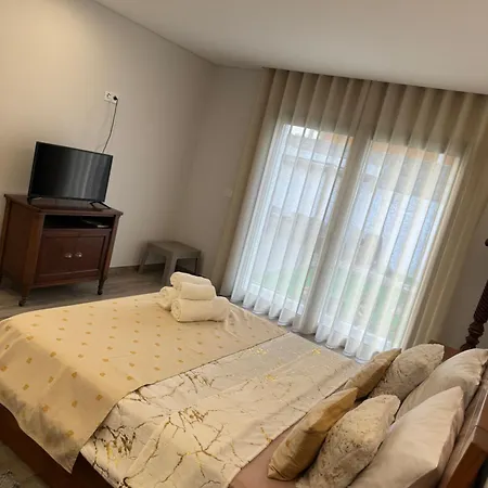 Miranda House דירה